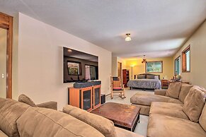 Spacious Kalama Studio w/ Riverfront Deck!