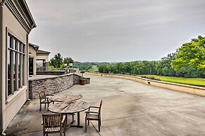 Stunning Branson Villa w/ On-site Golf Access
