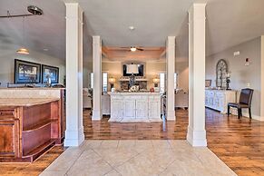 Stunning Branson Villa w/ On-site Golf Access