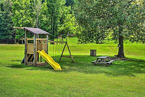 Guntersville Cabin Nestled in Kudzu Cove Resort