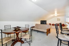 Historic Carriage House < 20 Mi Elk Mtn: Hike, Ski