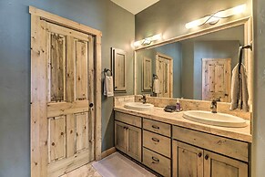 Beautiful Eureka Cabin Rental on Golf Resort!