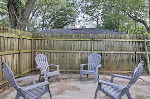 Jacksonville Retreat w/ Pool & Yard - 3 Mi to Zoo!