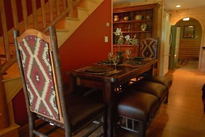 Upscale Fryeburg Cabin: Hot Tub + Billiards Table!