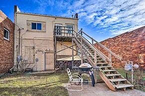 Pet-friendly Downtown Hettinger Apt w/ Yard!