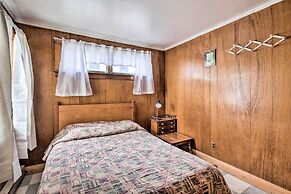 Cozy Hampton Cottage w/ BBQ - Walk to Ocean!