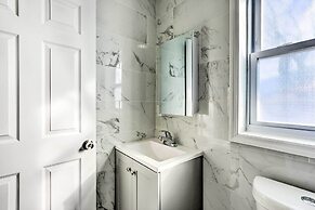 Bright Irvington Home ~ 2 Mi to Prudential Center!