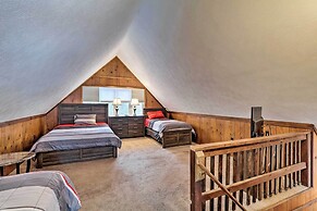 7 Miles to State Park: Poconos Getaway w/ Deck!