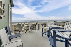Walk to Beach: Sunny Seaside Condo w/ View!
