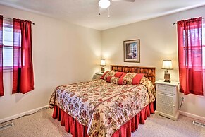 Lake Waccamaw Home w/ Fenced Yard & Shared Pier!
