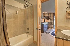 Deck, Bar & Mtn Views: Grand Granby Retreat!