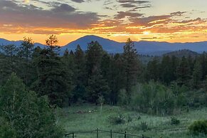 Lake George Cabin w/ Deck & Mountain Views!