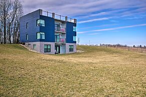 Luxe Amish Country Apartment With Rooftop Terrace!