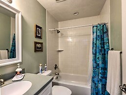 Family-friendly Home, Walk to Steinhatchee River!