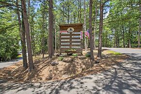 Mount Ida Condo w/ Balcony + Resort Amenities