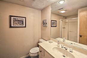 Mount Ida Condo w/ Balcony + Resort Amenities