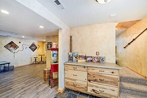 Charming Bedford Cabin w/ Private Hot Tub!