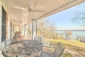 Country-chic Home w/ Fire Pit, Steps to Lake!
