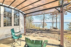 Country-chic Home w/ Fire Pit, Steps to Lake!
