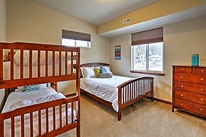 Breezy Lake Chelan Condo w/ Pool & Hot Tub Access!