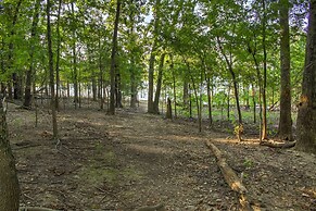 Lakefront Blue Eye Cottage w/ Hot Tub & Fire Pit!