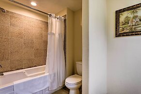 1 Mi to Disney: Lakefront Condo w/ Pool Access!