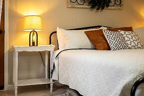 Single-story Manchester Home Close to Parks!