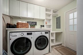 Single-story Manchester Home Close to Parks!