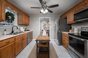 Single-story Manchester Home Close to Parks!