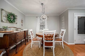 Single-story Manchester Home Close to Parks!