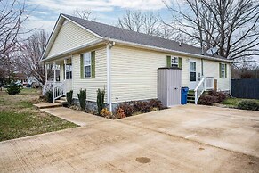 Single-story Manchester Home Close to Parks!