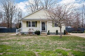 Single-story Manchester Home Close to Parks!