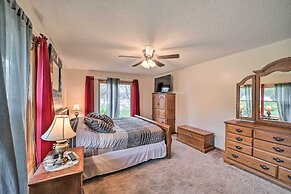 Kayaks & Boat Dock: Waterfront Home in Grove