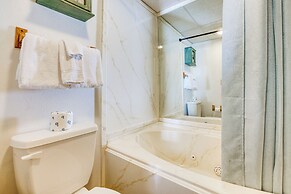 Timberbrook Village Condo: Community Pool, Hot Tub