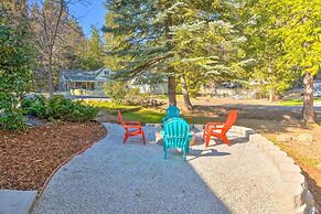 Furnished Deck & Fire Pit: Sherwood Forest Cabin