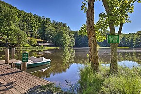 Deep Gap Cabin w/ Private Deck & Community Perks!