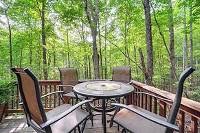 Deep Gap Cabin w/ Private Deck & Community Perks!