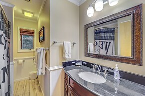 Deep Gap Cabin w/ Private Deck & Community Perks!