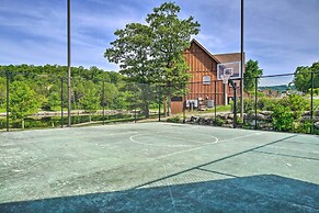 Screened Deck: Cozy Branson West Cabin!