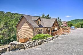 Screened Deck: Cozy Branson West Cabin!