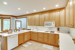 Lake Cumberland Retreat w/ Deck & Views!