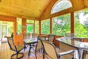 Lake Cumberland Retreat w/ Deck & Views!