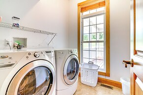 Lake Cumberland Retreat w/ Deck & Views!