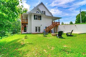 Lake Cumberland Retreat w/ Deck & Views!