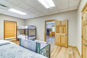 Lake Cumberland Retreat w/ Deck & Views!