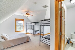 Lake Cumberland Retreat w/ Deck & Views!