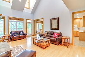 Lake Cumberland Retreat w/ Deck & Views!