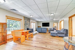 Lake Cumberland Retreat w/ Deck & Views!