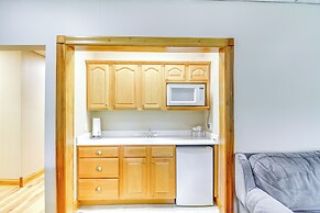 Lake Cumberland Retreat w/ Deck & Views!