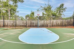 Orange Beach Condo w/ Shared Pool & Views!